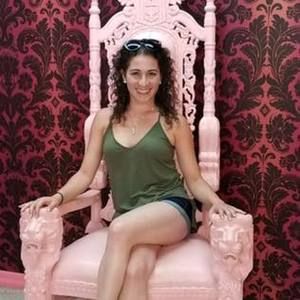 Meet your Posher, Carolyn